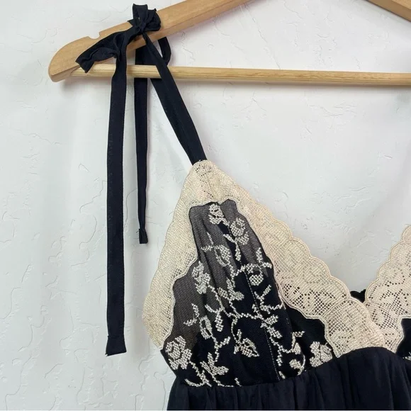 NWT Victoria’s Secret Lace Silk Babydoll Bow Romantic Lingerie Slip Dress Small - Picture 5 of 15